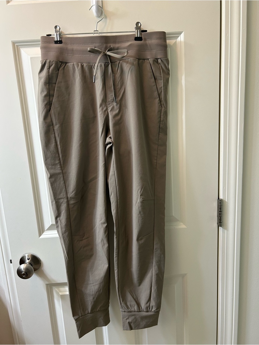 CRZ YOGA Mens Taupe Drawstring Joggers
